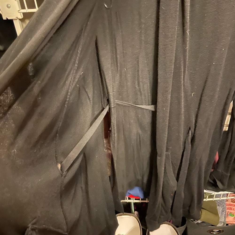 Lululemon black sweater - Picture 8 of 10